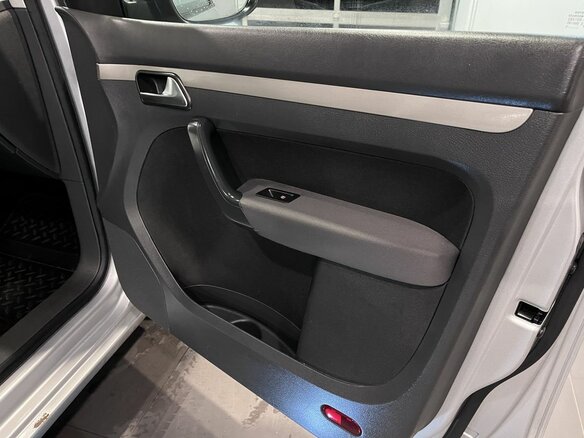 2010 Volkswagen Touran I Рестайлинг, серебристый - вид 24