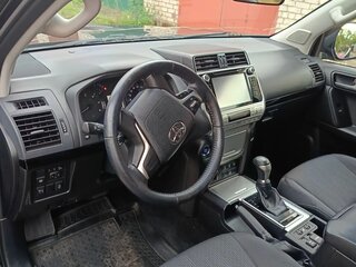 2018 Toyota Land Cruiser Prado 150 Series Рестайлинг 2, чёрный, 4330000 рублей, вид 4