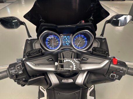 2019 Yamaha TMAX, серый, 900000 рублей, вид 2