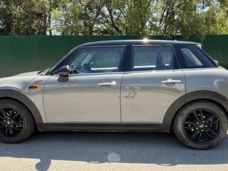 2018 Mini Hatch Cooper III (F55/F56), серый, 1650000 рублей, вид 4