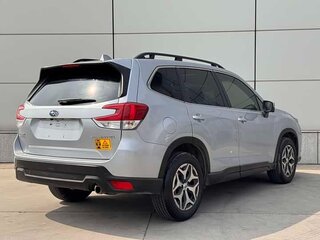 2022 Subaru Forester V Рестайлинг, серебристый, 3090000 рублей, вид 5
