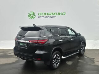 2021 Toyota Fortuner II Рестайлинг, чёрный, 4620000 рублей, вид 5