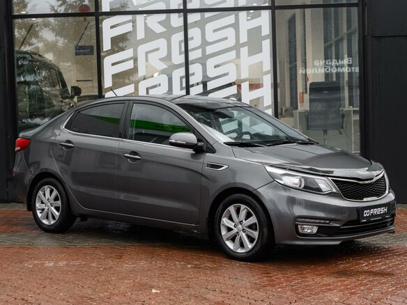 2015 Kia Rio III Рестайлинг, серый, 899000 рублей