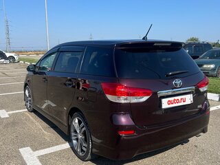 2010 Toyota Wish II, красный, 1500000 рублей, вид 4