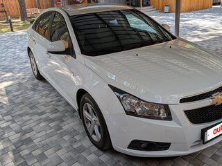 2011 Chevrolet Cruze I, белый, 950000 рублей, вид 3
