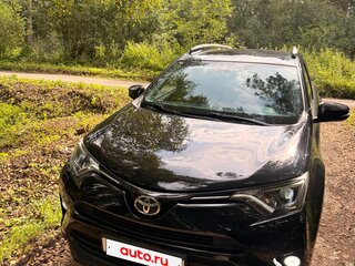 2017 Toyota RAV4 IV (XA40) Рестайлинг, чёрный, 2500000 рублей, вид 1
