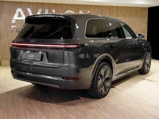 2025 Li Auto (Lixiang) L9 52.3 kWh I Рестайлинг, серый, 12632385 рублей, вид 5