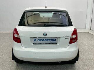 2011 Skoda Fabia II Рестайлинг, белый, 530000 рублей, вид 3