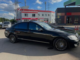 2006 Mercedes-Benz S-Класс 550 V (W221), чёрный, 950000 рублей, вид 3