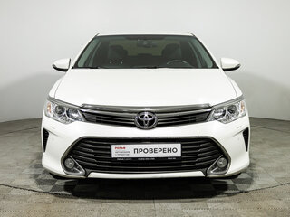 2015 Toyota Camry VII (XV50) Рестайлинг, белый, 2049700 рублей, вид 2