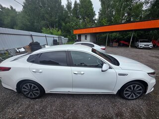 2019 Kia Optima IV Рестайлинг, белый, 1180000 рублей, вид 4