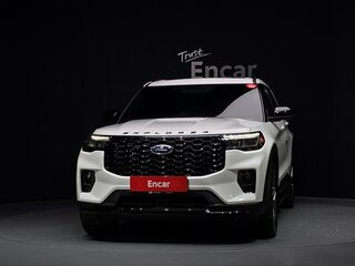 2025 Ford Explorer VI Рестайлинг, белый, 7520000 рублей, вид 3