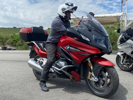2019 BMW R 1250 RT, красный, 1790000 рублей, вид 2