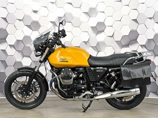 2016 Moto Guzzi V 7, жёлтый, 555000 рублей, вид 4