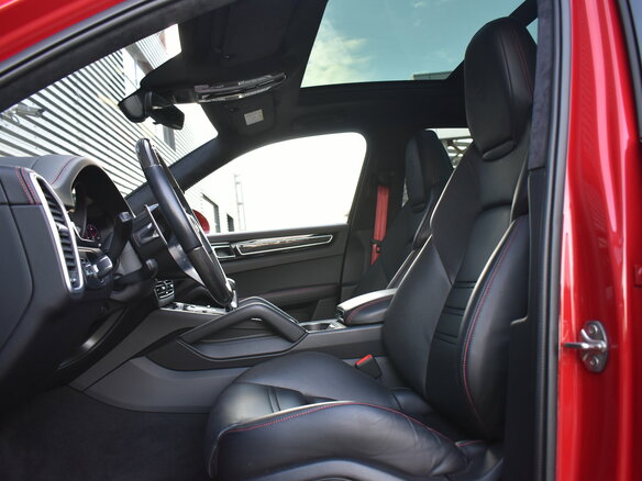 2021 Porsche Cayenne III, красный, 8990000 рублей - вид 13