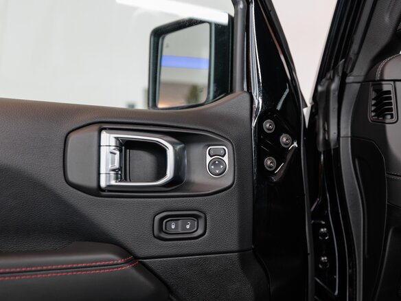 2026 Jeep Wrangler IV (JL) Рестайлинг, чёрный, 9200000 рублей - вид 20