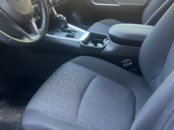 2019 Toyota RAV4 V (XA50), белый, 3150000 рублей - вид 6