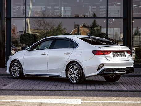 2021 Kia Cerato IV Рестайлинг, белый, 1995000 рублей, вид 4