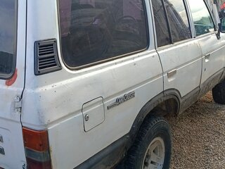 1989 Toyota Land Cruiser 60 Series, белый, 500000 рублей, вид 5