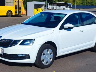 2019 Skoda Octavia III (A7) Рестайлинг, белый, 1900000 рублей, вид 1