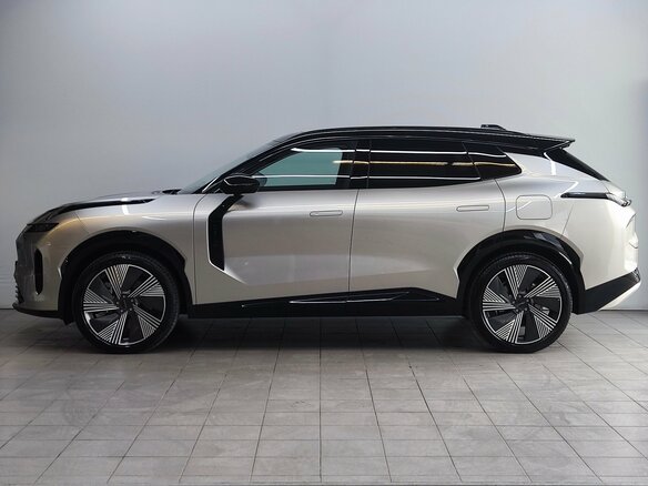 2023 Lynk & Co 08 39.6 kWh I, серый, 5600000 рублей - вид 6