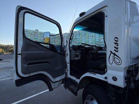 2021 Fuso (Mitsubishi) Canter, белый, 4550000 рублей - вид 16