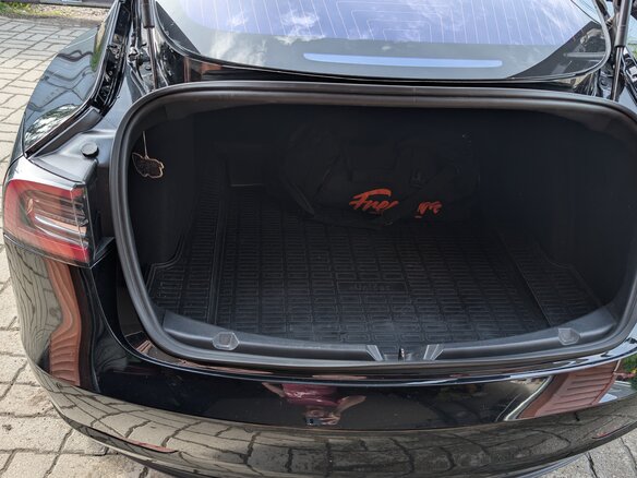 2018 Tesla Model 3 Long Range I, чёрный, 3100000 рублей - вид 9