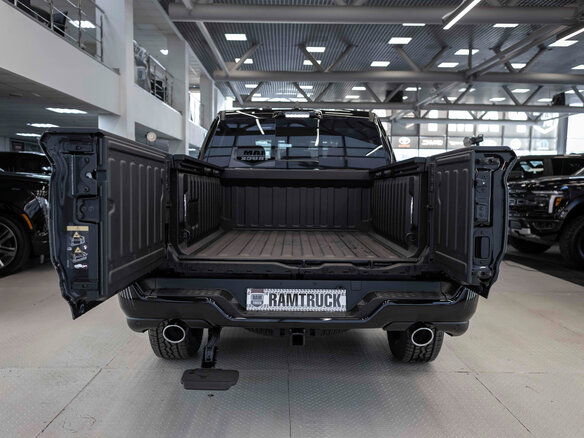 2026 Ram 1500 Crew Cab eTorque V Рестайлинг, чёрный, 12090317 рублей - вид 7