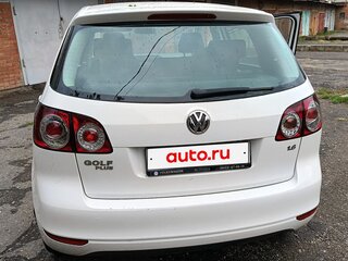 2010 Volkswagen Golf Plus II, белый, 680000 рублей, вид 4