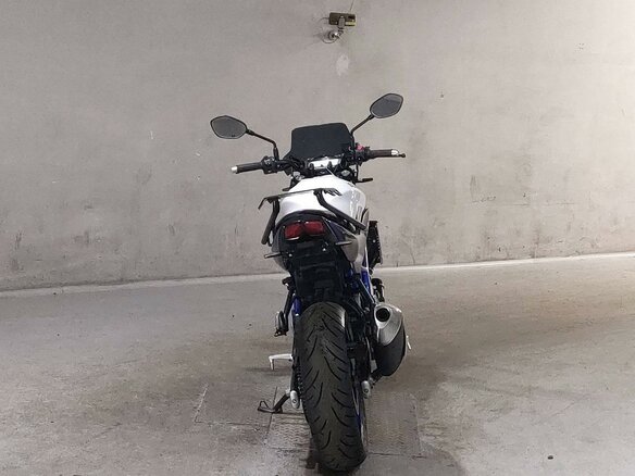 2020 Suzuki SV 650, белый - вид 3