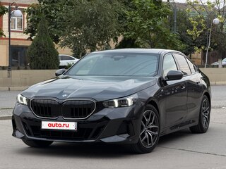 2024 BMW 5 серии 520i VIII (G60/G61/G68), серый, 6700000 рублей, вид 1