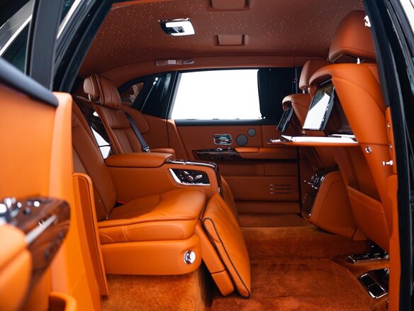 2023 Rolls-Royce Phantom Extended VIII Рестайлинг (Series II), чёрный, 48000000 рублей - вид 25