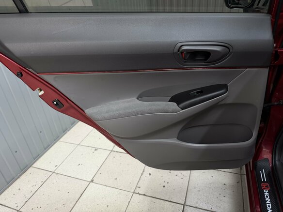 2006 Honda Civic VIII, красный - вид 11
