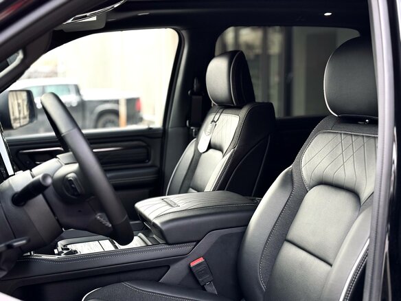 2026 Ram 1500 Crew Cab V Рестайлинг, серебристый, 9680000 рублей - вид 23