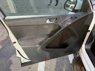 2013 Volkswagen Tiguan I Рестайлинг, белый, 1195000 рублей, вид 4