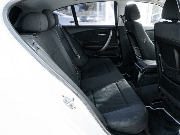 2008 BMW 1 серии 116i I (E81/E82/E87/E88) Рестайлинг, белый, 608000 рублей - вид 6