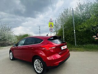2017 Ford Focus III Рестайлинг, красный, 995000 рублей, вид 4