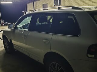 2008 Volkswagen Touareg I Рестайлинг, белый, 990000 рублей, вид 3