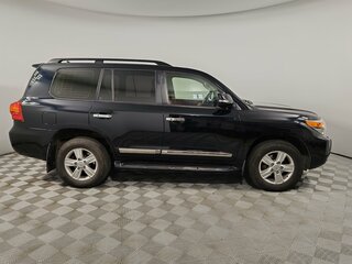 2015 Toyota Land Cruiser 200 Series Рестайлинг 1, чёрный, 4499000 рублей, вид 4