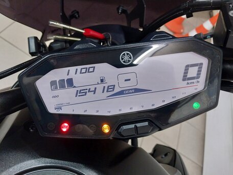 2018 Yamaha MT-07 (FZ-07), серый, 749000 рублей, вид 5