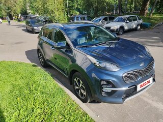 2019 Kia Sportage IV Рестайлинг, синий, 2400000 рублей, вид 3