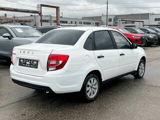 2019 Lada (ВАЗ) Granta I Рестайлинг, белый, 428000 рублей, вид 3