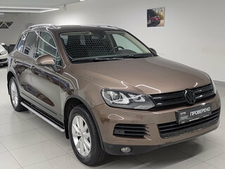 2013 Volkswagen Touareg II, коричневый, 1820000 рублей, вид 3