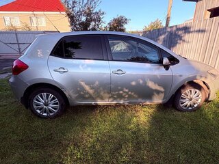2007 Toyota Auris I, серебристый, 550000 рублей, вид 2