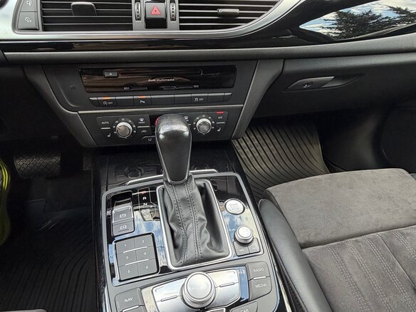2015 Audi A6 IV (C7) Рестайлинг, чёрный, 2180000 рублей - вид 9