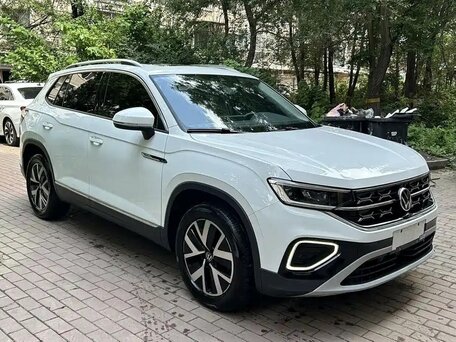2023 Volkswagen Tayron I Рестайлинг, белый, 2200000 рублей, вид 2