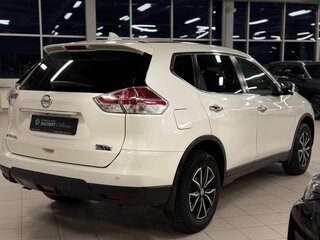 2017 Nissan X-Trail III Рестайлинг, белый, 1850000 рублей, вид 5