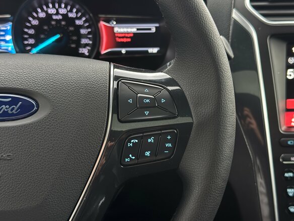 2017 Ford Explorer V Рестайлинг 2, белый, 2700000 рублей - вид 14