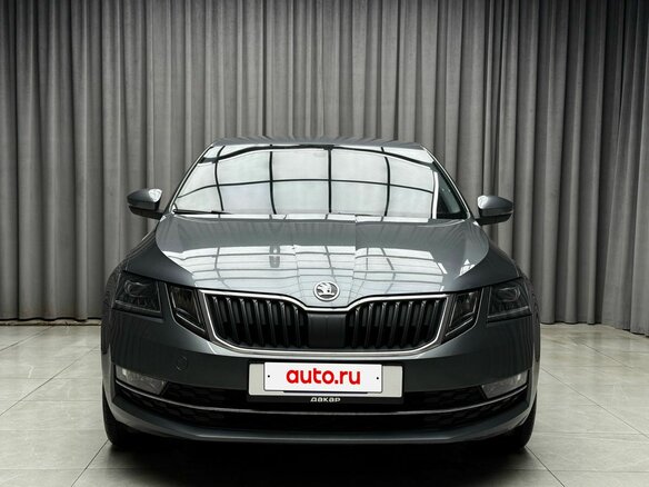 2017 Skoda Octavia III (A7) Рестайлинг, серый, 1799000 рублей - вид 2