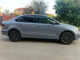 2019 Volkswagen Polo V Рестайлинг, серый, 1150000 рублей, вид 4